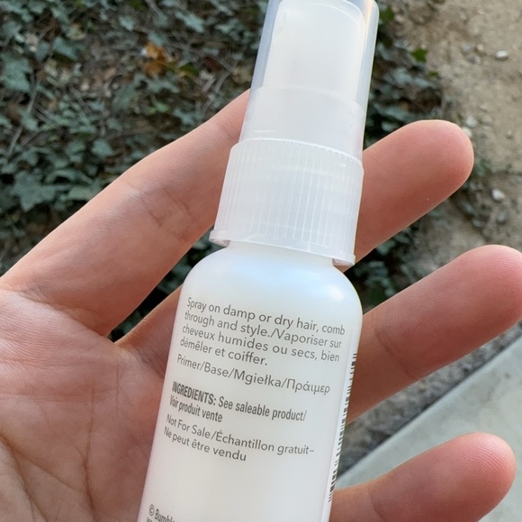 BUMBLE AND BUMBLE HAIRDRESSER'S INVISIBLE OIL HEAT/UV PROTECTIVE PRIMER 1oz=30ml - Picture 2 of 2